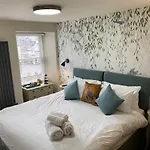 فندق مبيت وإفطار The Hive At Poppi-red هوكسهيد