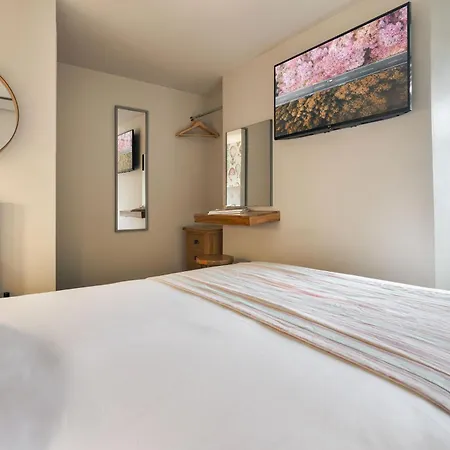 فندق مبيت وإفطار The Hive At Poppi-red