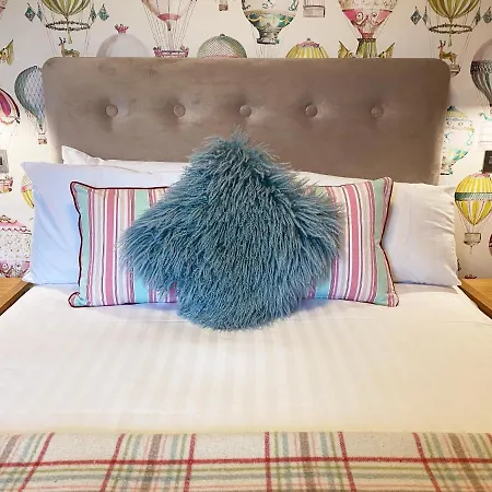 The Hive At Poppi-red فندق مبيت وإفطار 4*