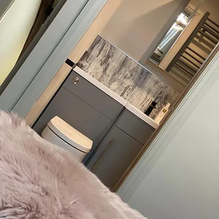 The Hive At Poppi-red