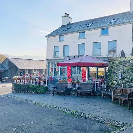 فندق مبيت وإفطار The Hive At Poppi-red