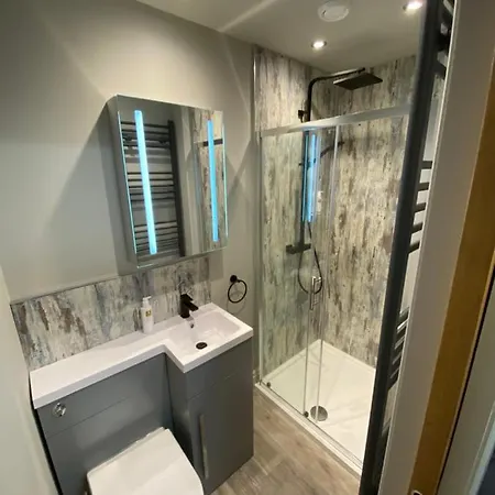 The Hive At Poppi-red هوكسهيد