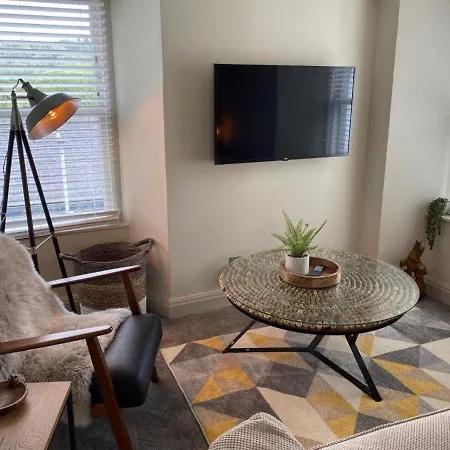 The Hive At Poppi-red