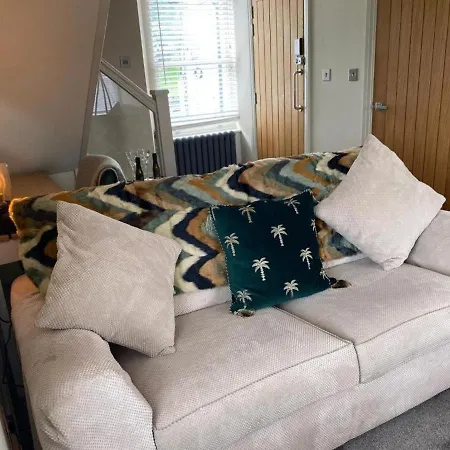 The Hive At Poppi-red 4*