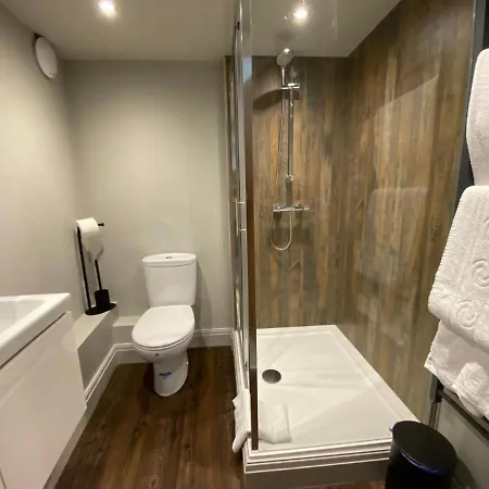 فندق مبيت وإفطار The Hive At Poppi-red