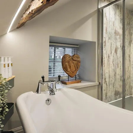 Bed & Breakfast The Hive At Poppi-red 4*