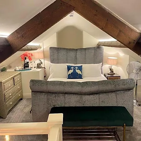 The Hive At Poppi-red Bed & Breakfast Hawkshead