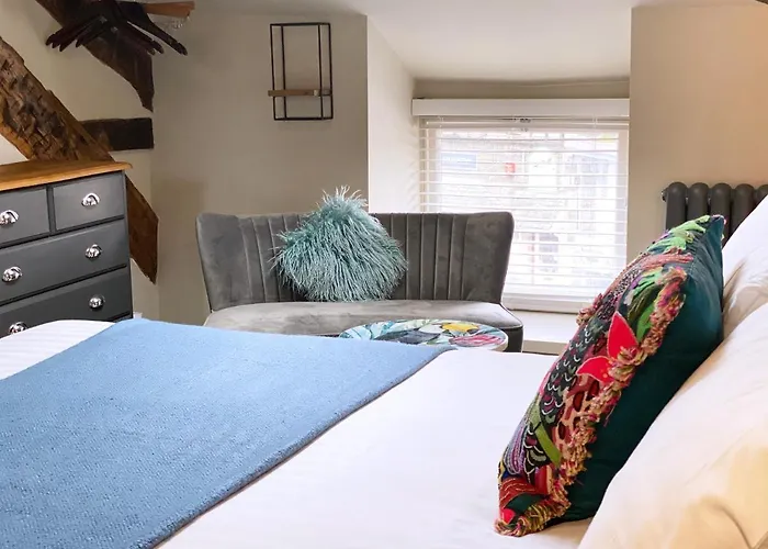 The Hive At Poppi-red Hawkshead