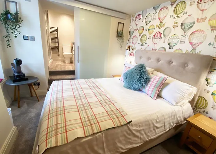 The Hive At Poppi-red