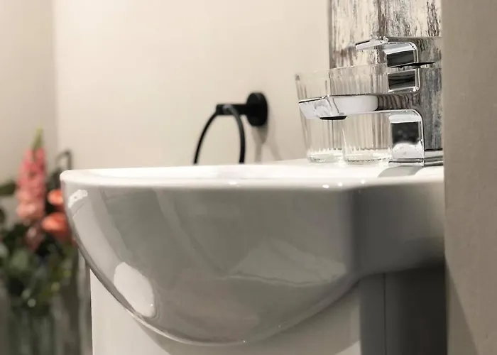 The Hive At Poppi-red Bed & Breakfast 4*