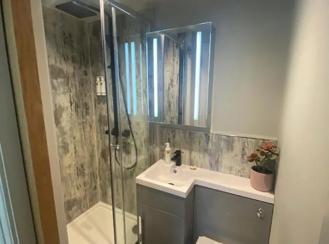 The Hive At Poppi-red