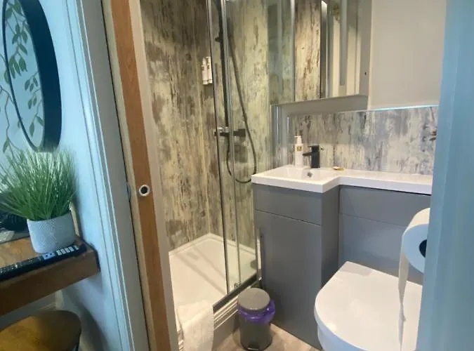 The Hive At Poppi-red 4*