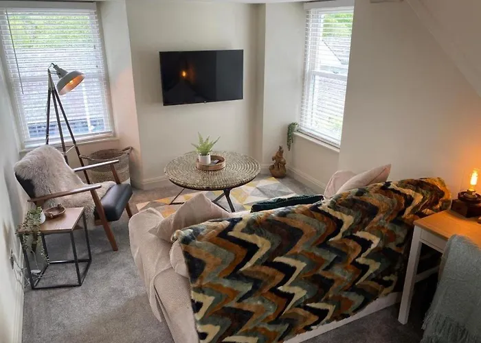 The Hive At Poppi-red