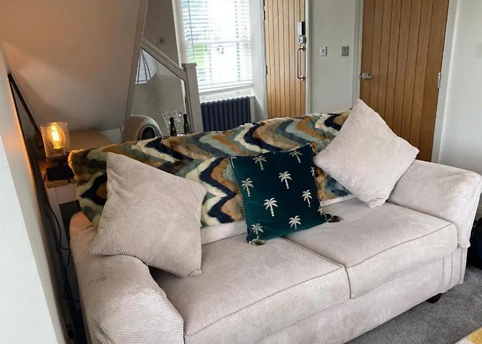 The Hive At Poppi-red 4*